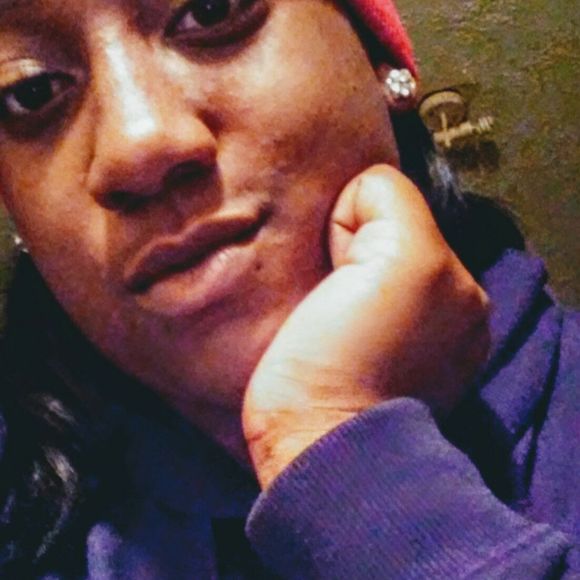 Meet your Posher, Shawna - Picture 1 of 1